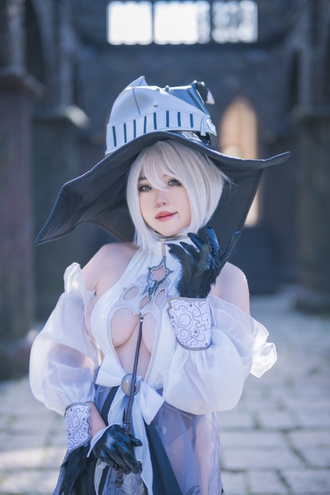 Hatori Sama – NO.024 2B Magician.jpg